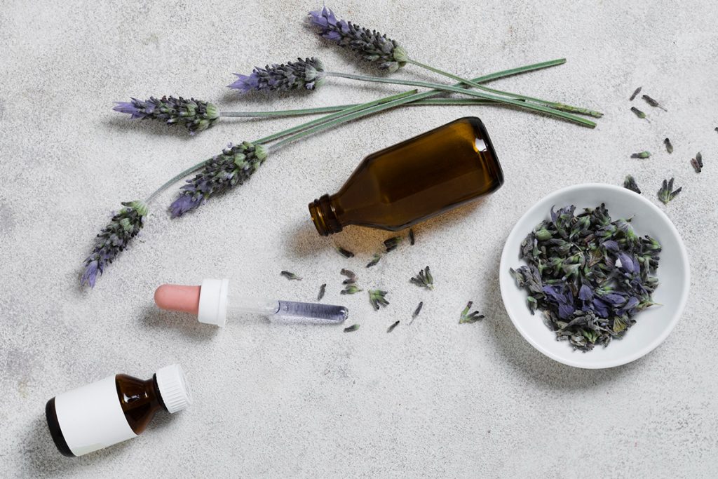 ANSIEDAD Y ESTRÉS CON FLORES DE BACH: UNA AYUDA NATURAL PARA EL EQUILIBRIO EMOCIONAL